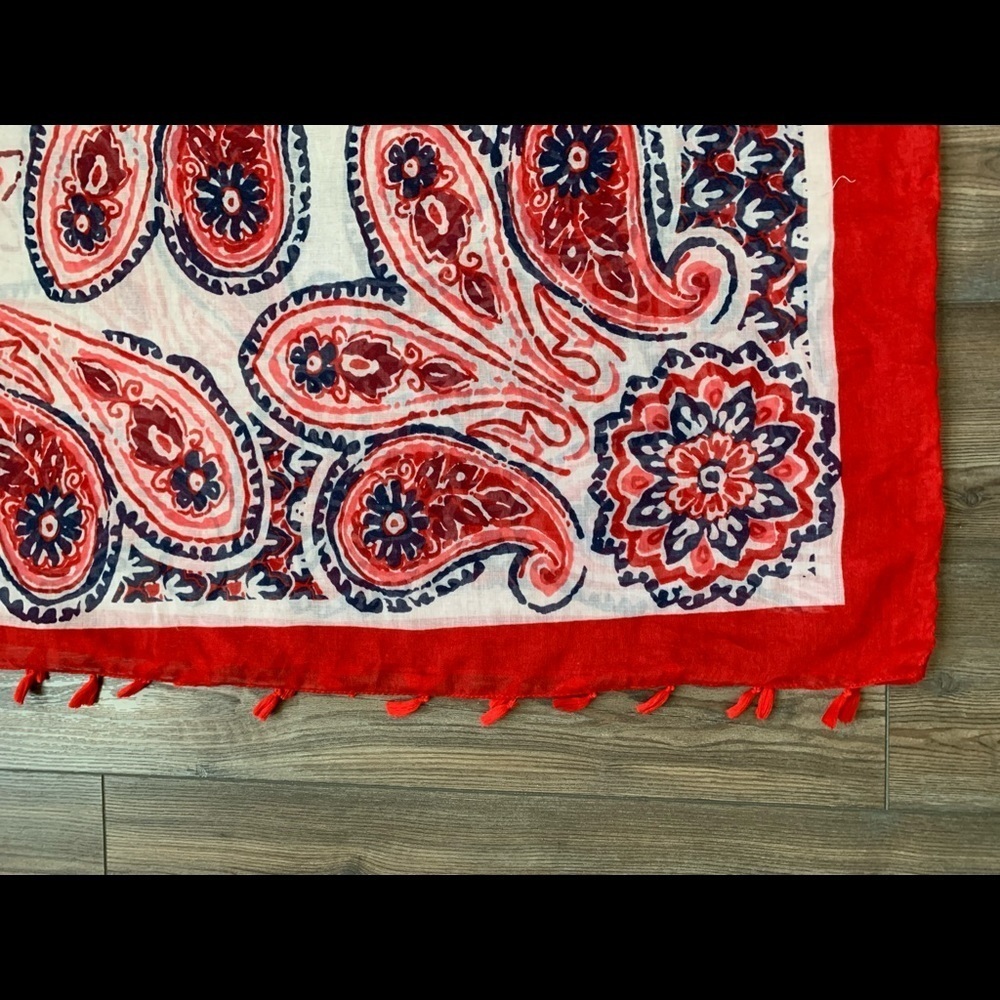 Scarf - Picture 5 of 6